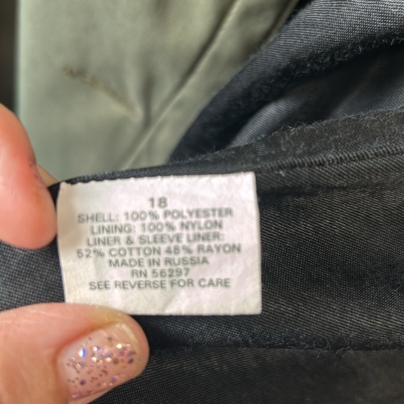 Long impermeable jacket. - Picture 5 of 7